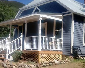 Bungalow 1880's with Stunning views of Colorado's fourteeners and pet friendly - Twin Lakes (Lake County) - Edificio