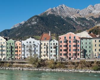 Hotel Mondschein - Innsbruck - Gebouw