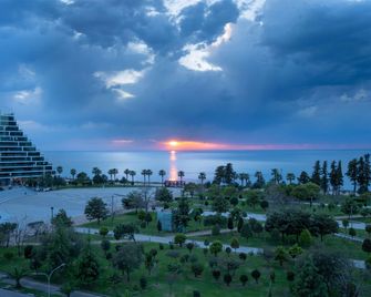 Ibis Styles Batumi - Batumi - Outdoor view