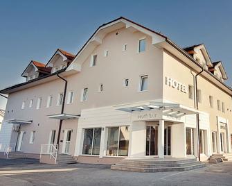 Hotel Bajt Maribor - Maribor - Building