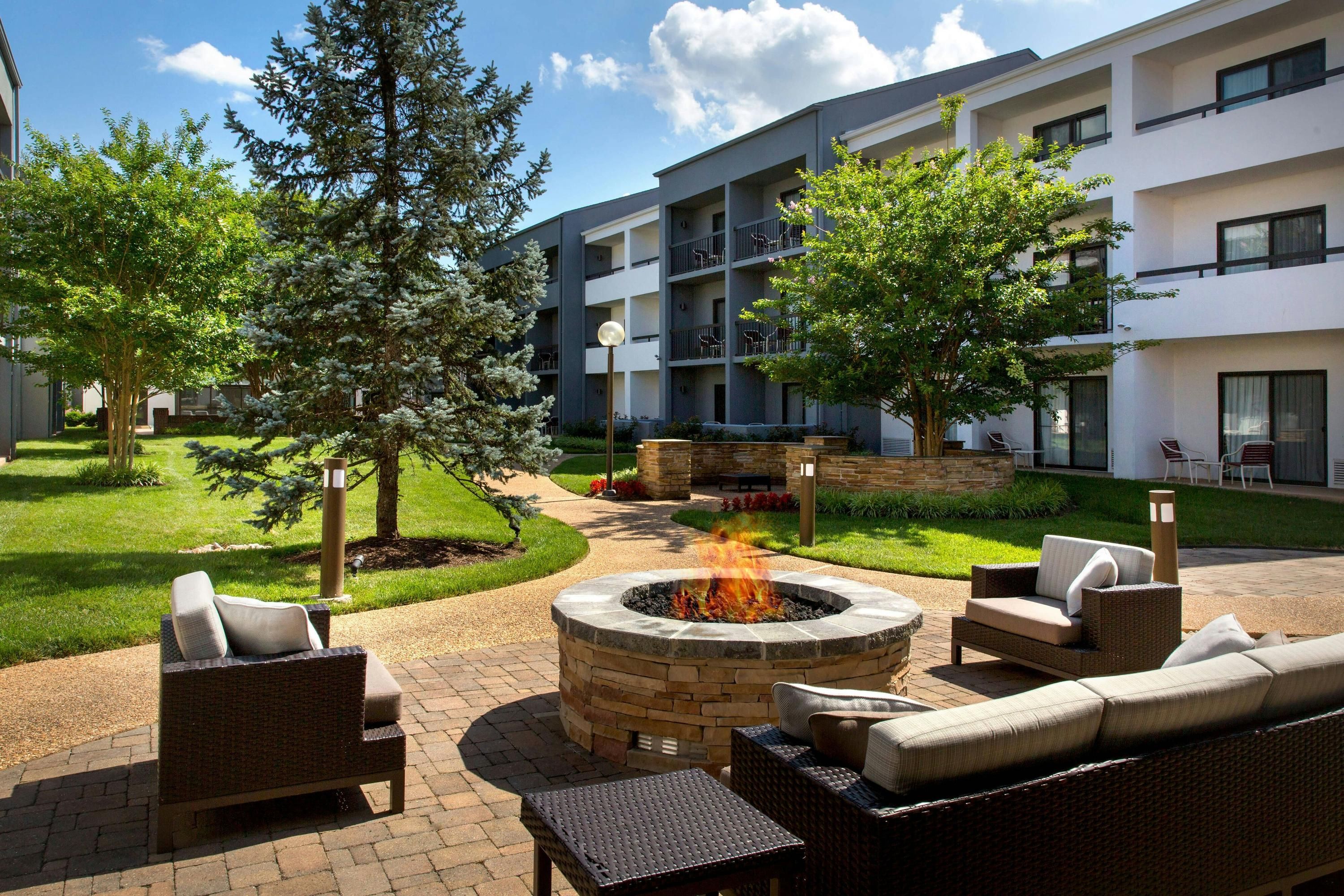 Courtyard by Marriott Dulles Airport Herndon/Reston - Herndon - Veranda