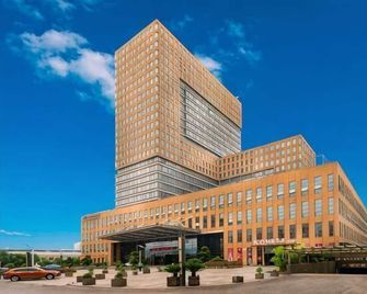Lisan Garden Hotel - Ciuciang - Bina