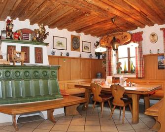 Landgasthof Spitzerwirt - Sankt Georgen im Attergau - Sala de jantar
