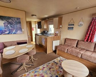 3 Bed Standard Caravan Robinhood - Rhyl - Obývací pokoj