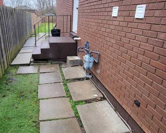 Newly Furnished Modern Apartment - Welland