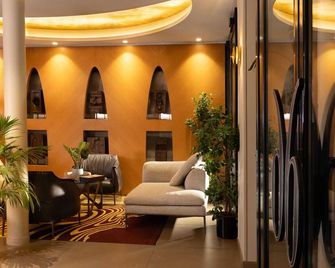 Hotel Le Six - Paris - Lobi