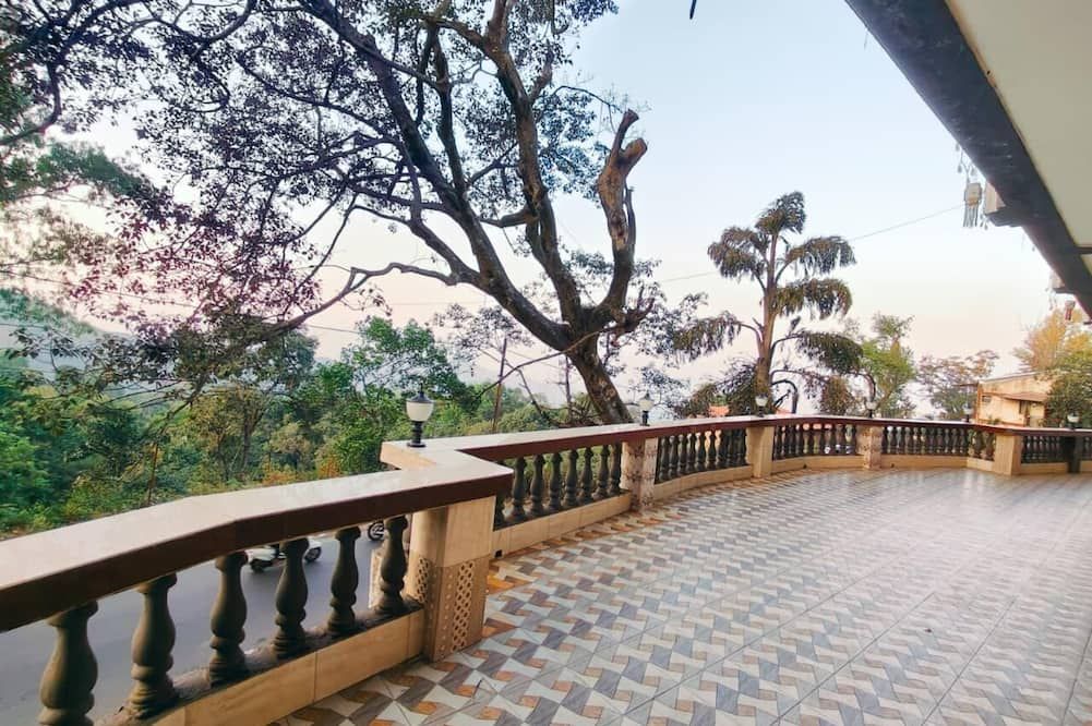 The Panchgani Crown - Panchgani - Balkon