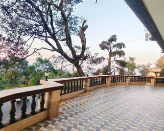 The Panchgani Crown - Panchgani - Balkon
