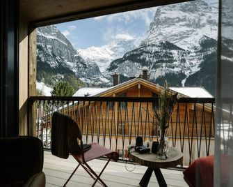Bergwelt Grindelwald - Alpine Design Resort - Grindelwald - Balcony
