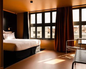 Pilo Lyon - ליון - חדר שינה