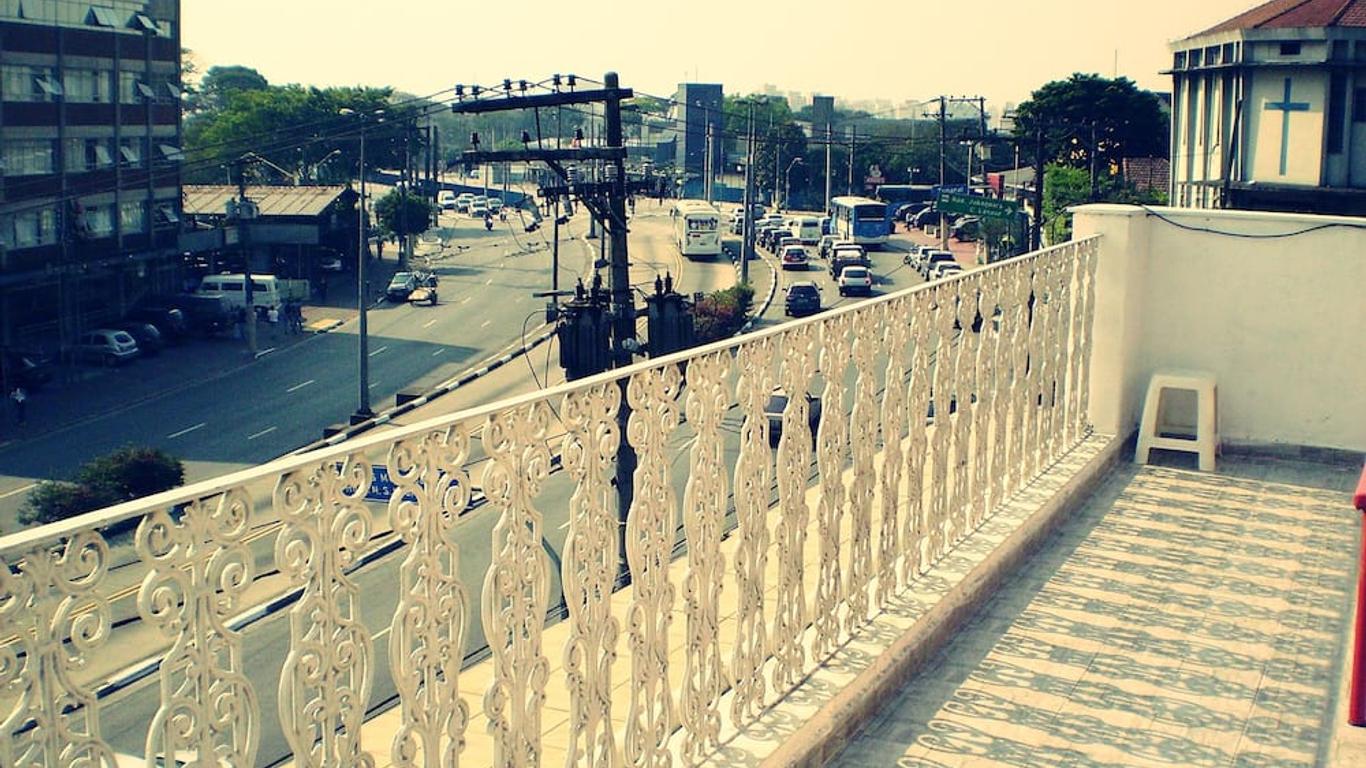 賈巴爾普爾移民旅館