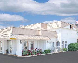 Super 8 by Wyndham Morton Grove/Chicago - Morton Grove - Building
