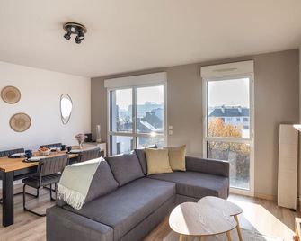 Le Cocon Voltaire - Appartement 2 chambres avec parking - Mabilais - רן - סלון