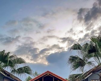 Pilgrimage Village Resort & Spa - Hué - Pool
