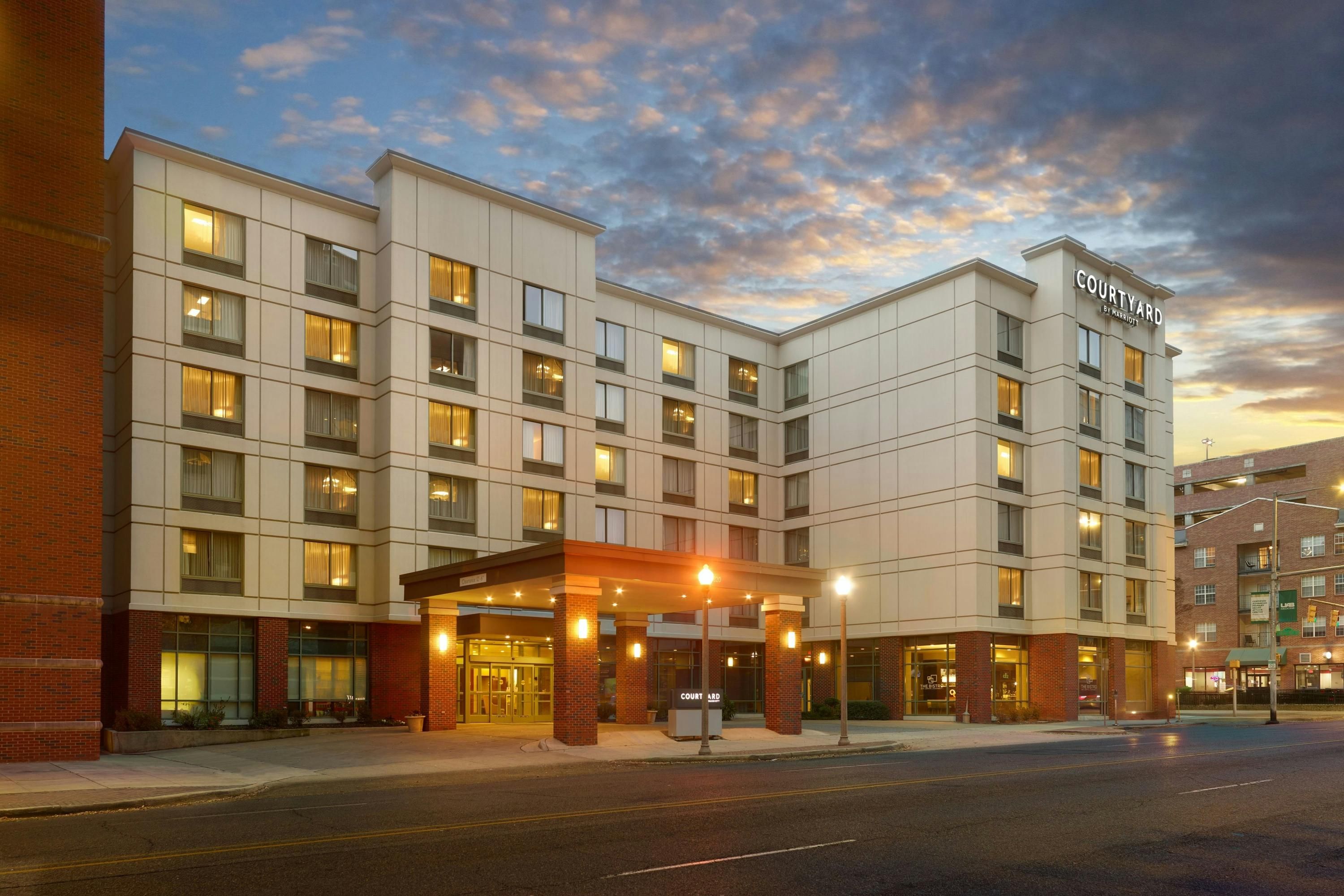 Courtyard by Marriott Birmingham Downtown at UAB - Birmingham - Building