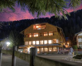 Style Hotel Grifone - Madonna di Campiglio - Edificio