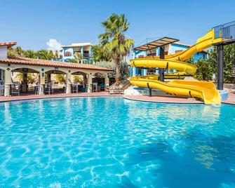 Kunuku Aqua Resort Curacao -Trad Coll - Willemstad - Pool