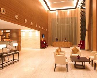 Royal Orchid Central Grazia - Mumbai - Lobby