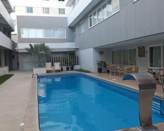 Atalaia Apart Hotel - אראקאז'ו - בריכה