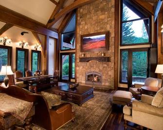 Gorgeous Alaska Vacation Home Steps from Kenai River (Moose House) - Cooper Landing - Sala de estar