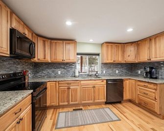 Riverview Retreat, On Snowmobile Trail - Boonville - Cocina