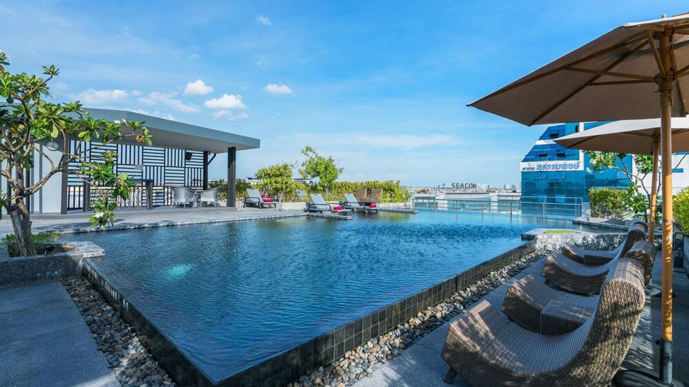 De Botan Srinakarin Hotel & Residence