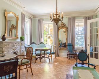 هوتون بريكياردز ريفرفرونت هوتل + فينيو - كينغستون - وسائل الراحة في مكان الإقامة