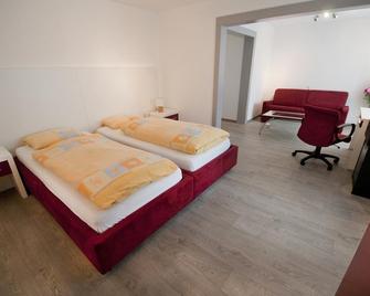 Hotel De La Gare - Saignelégier - Habitación