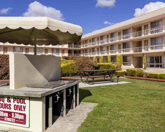 Breakfree Queanbeyan - Queanbeyan - Budova