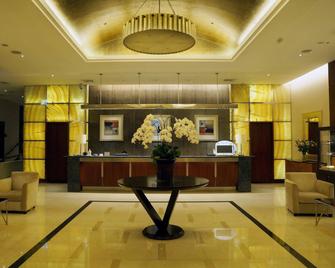City Lake Hotel - Taipei City - Front desk