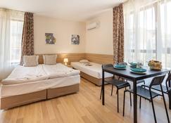 Apartments Flora 1 - Burgas - Bedroom