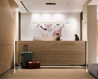 Sonder Apollon - Montreal - Front desk