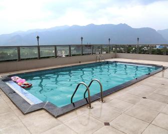 Hotel Western Gatz - Kodaikanal - Zwembad