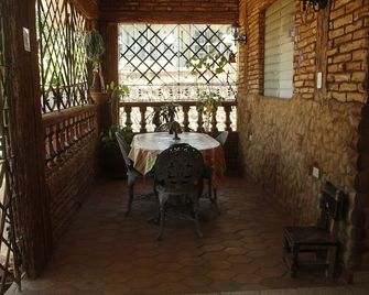 Hostal Rio De Agua Viva Trinidad - Trinidad - Balkón