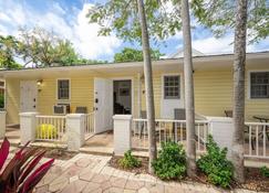 The Cozy Little Cottage - Key West - Gebouw