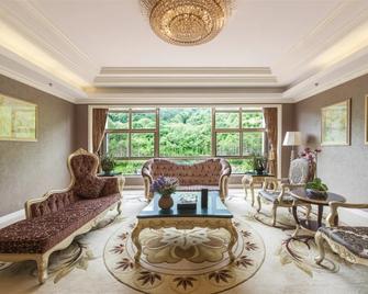 Country Garden Phoenix Hotel Zhaoqing - Zhaoqing - Living room