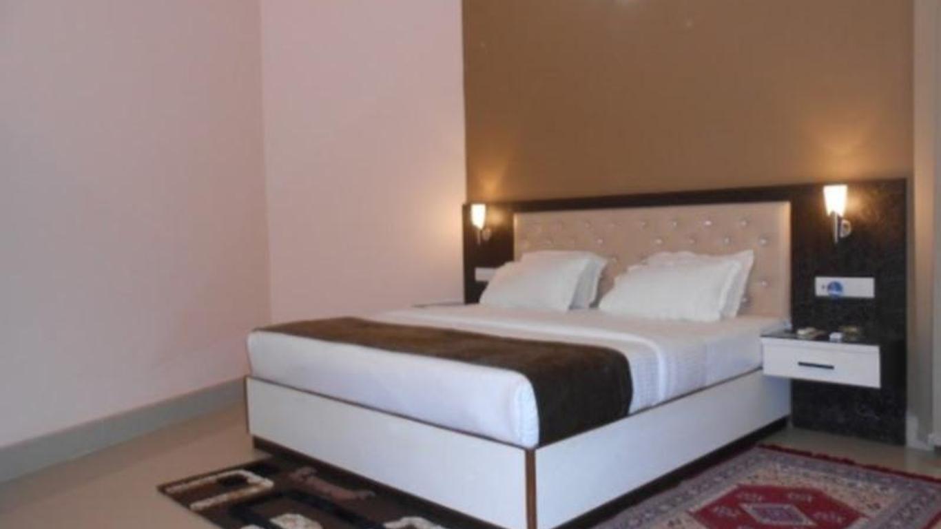 Pearl-Hotel