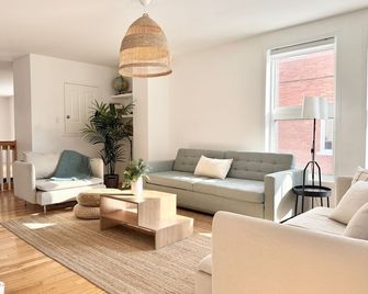 Urban Boho - Hot tub - EV Chrger - 3 Free Parking - 퀘벡시 - 거실