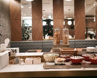 Travelodge Honmachi Osaka - Осака - Buffet