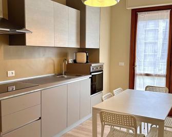 Appartamento Elegante a Diano Marina a 100 Metri Dalla Spiaggia - Diano Marina - Küche