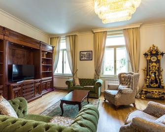 Karlsbad Prestige - Carlsbad - Living room