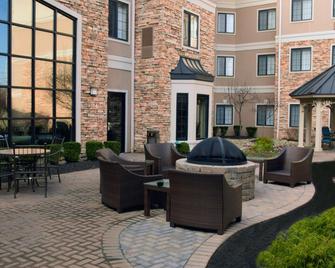 Staybridge Suites Cincinnati North - West Chester - Patio