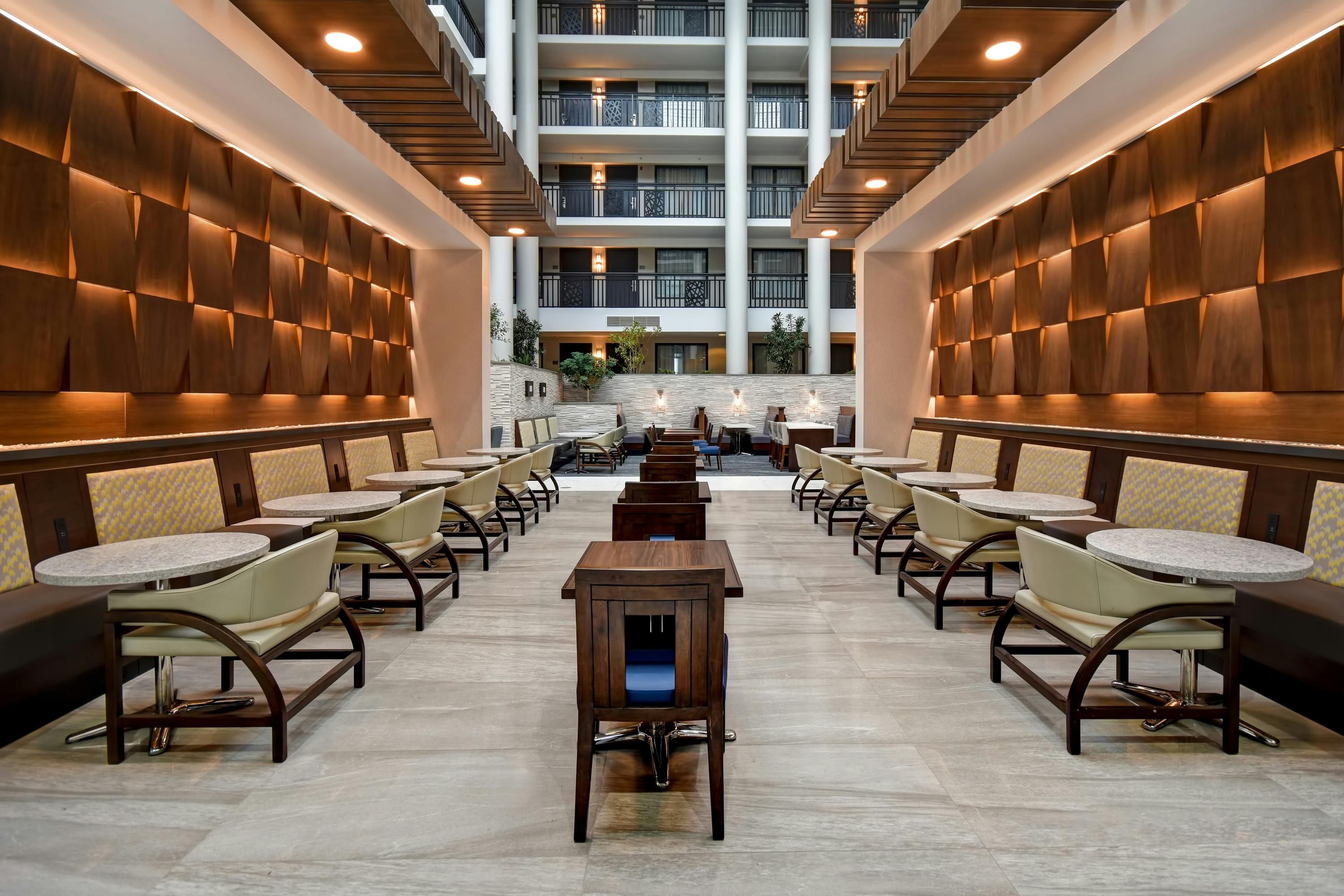Embassy Suites by Hilton Syracuse - East Syracuse - Restaurant