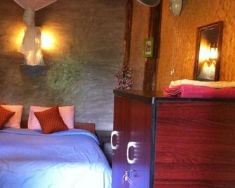 Pai Porpeang Guesthouse - Pai - Quarto