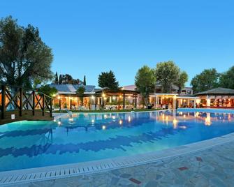 Sentido Apollo Palace - Messonghi - Piscina