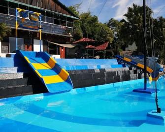 Hotel Monte Campana Heredia - Santa Bárbara de Heredia - Pool