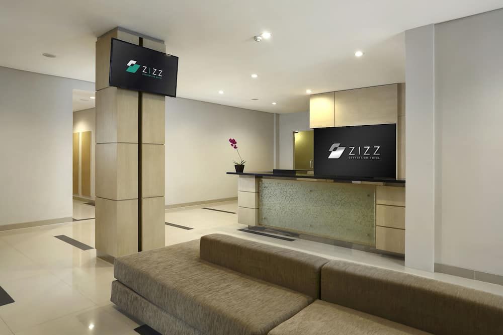 Zizz Convention Hotel - North Kuta - דלפק קבלה