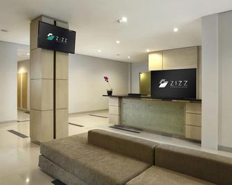 Zizz Convention Hotel - North Kuta - Recepção