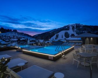 Goldener Hirsch, Auberge Collection - פארק סיטי - בריכה