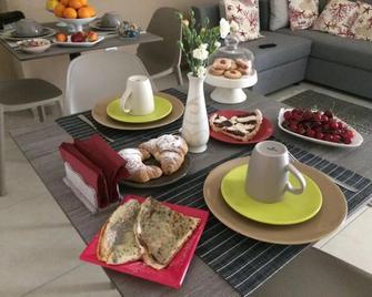 B&B Cinisi Mare e Monti - Cinisi - Food